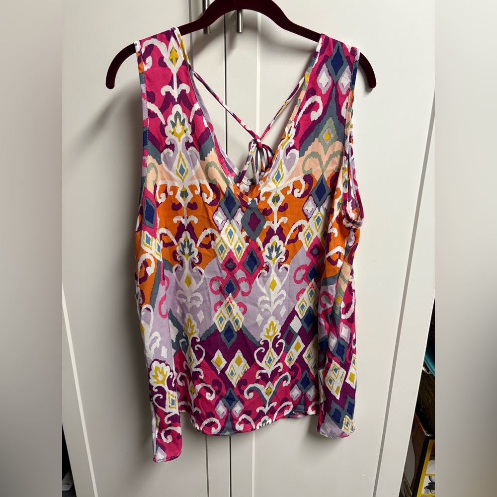 Heimish USA size XL V-Neck Tank Top